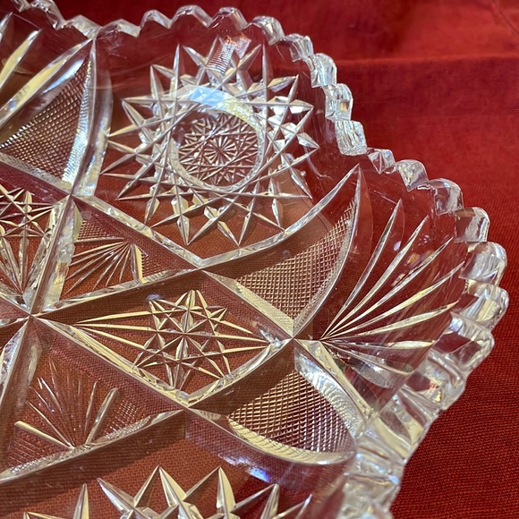 Vintage cut crystal starburst pattern bowl plate - Picture 3 of 10